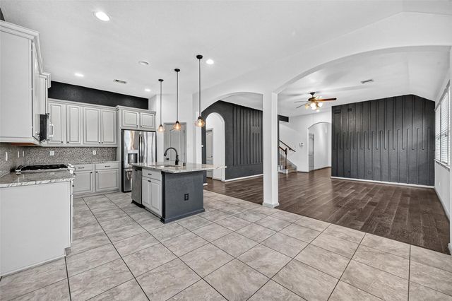 19230 S Cottonwood Green Lane, Cypress, TX 77433