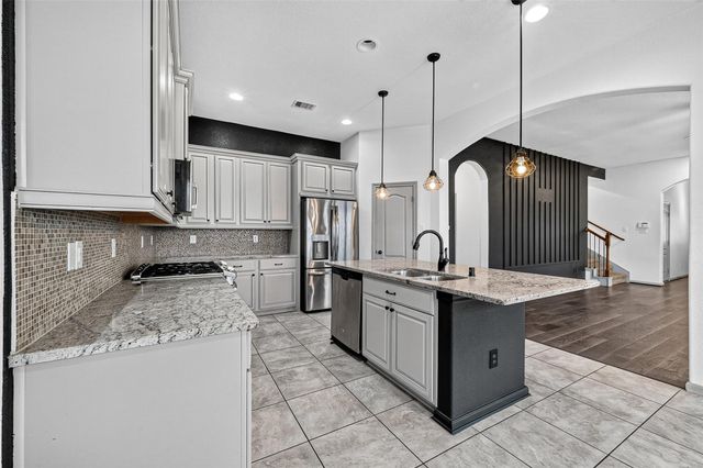 19230 S Cottonwood Green Lane, Cypress, TX 77433