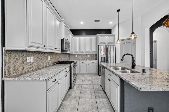 19230 S Cottonwood Green Lane, Cypress, TX 77433