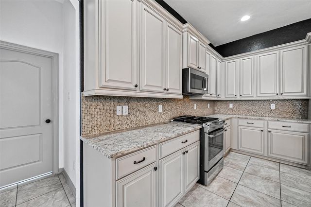 19230 S Cottonwood Green Lane, Cypress, TX 77433