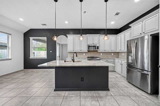 19230 S Cottonwood Green Lane, Cypress, TX 77433