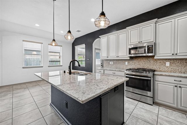 19230 S Cottonwood Green Lane, Cypress, TX 77433