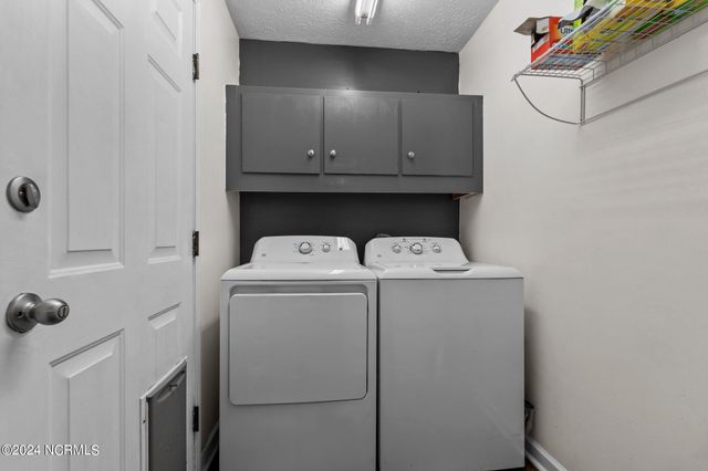 620 E New England Avenue, Pinebluff, NC 28373