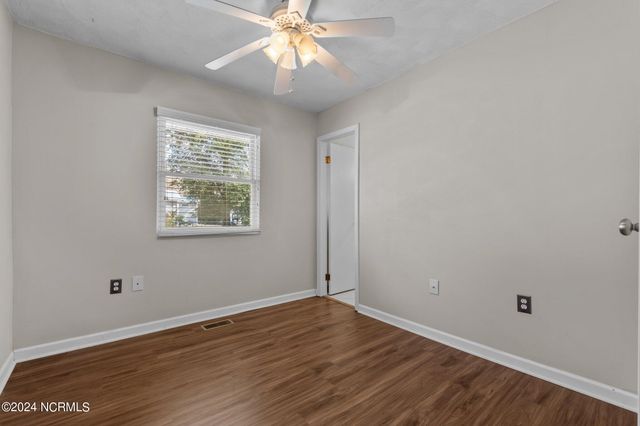 620 E New England Avenue, Pinebluff, NC 28373