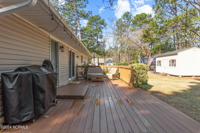 620 E New England Avenue, Pinebluff, NC 28373