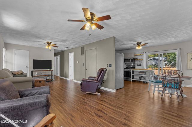 620 E New England Avenue, Pinebluff, NC 28373