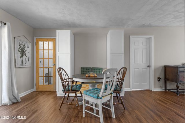 620 E New England Avenue, Pinebluff, NC 28373