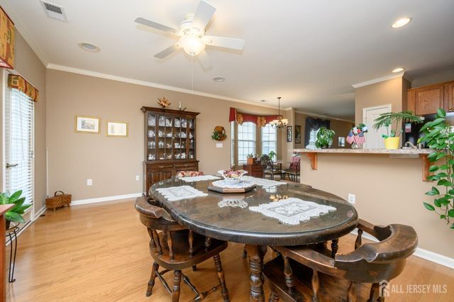 30 Wieczorkowski Avenue, Parlin, NJ 08859