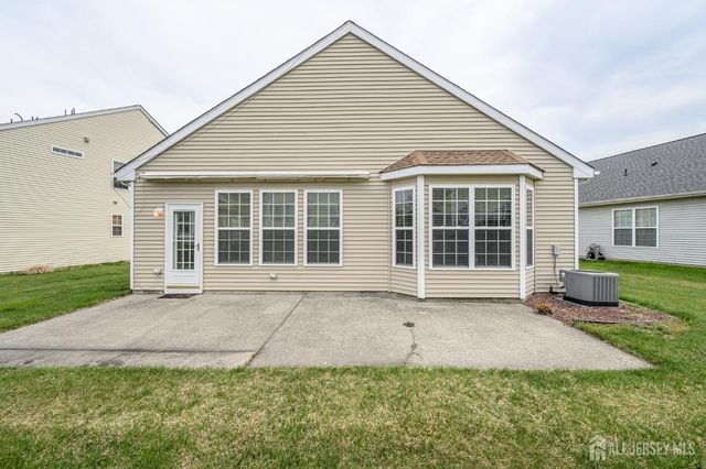 30 Wieczorkowski Avenue, Parlin, NJ 08859