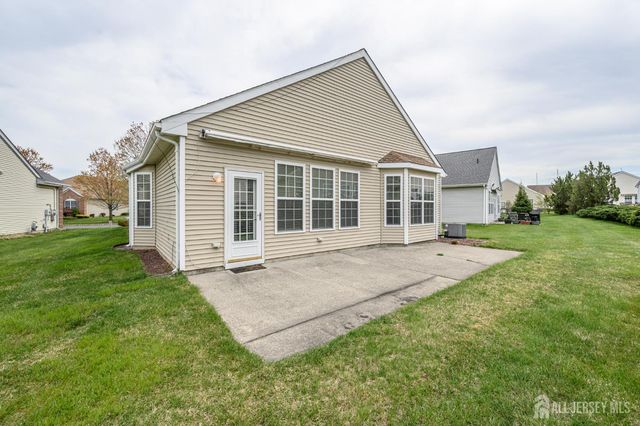 30 Wieczorkowski Avenue, Parlin, NJ 08859