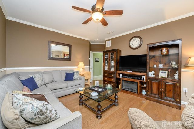 30 Wieczorkowski Avenue, Parlin, NJ 08859