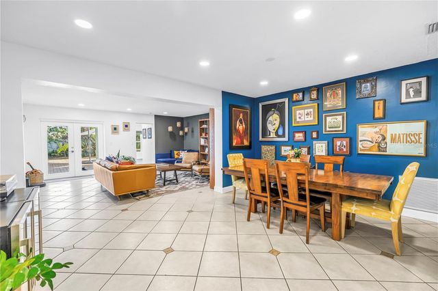 263 42ND AVENUE NE, St Petersburg, FL 33703