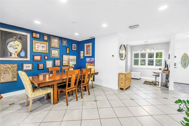263 42ND AVENUE NE, St Petersburg, FL 33703