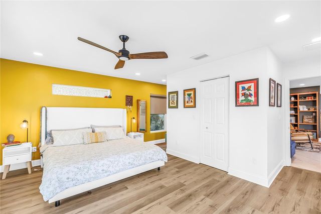 263 42ND AVENUE NE, St Petersburg, FL 33703