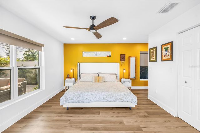 263 42ND AVENUE NE, St Petersburg, FL 33703