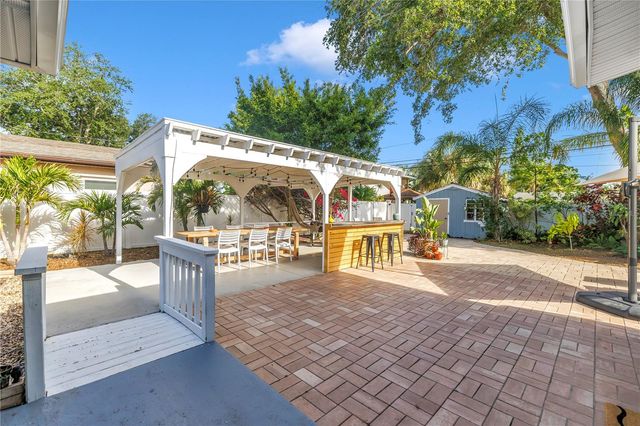 263 42ND AVENUE NE, St Petersburg, FL 33703