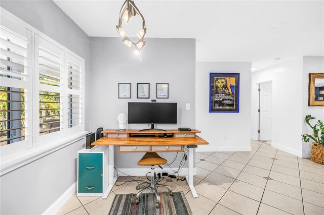 263 42ND AVENUE NE, St Petersburg, FL 33703