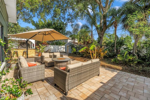 263 42ND AVENUE NE, St Petersburg, FL 33703
