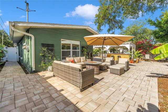 263 42ND AVENUE NE, St Petersburg, FL 33703