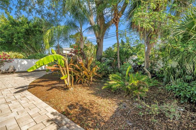 263 42ND AVENUE NE, St Petersburg, FL 33703
