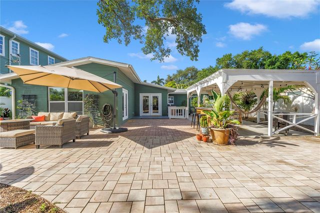 263 42ND AVENUE NE, St Petersburg, FL 33703