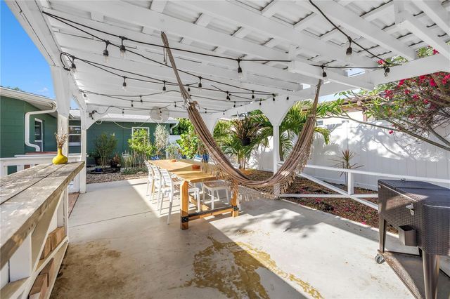 263 42ND AVENUE NE, St Petersburg, FL 33703