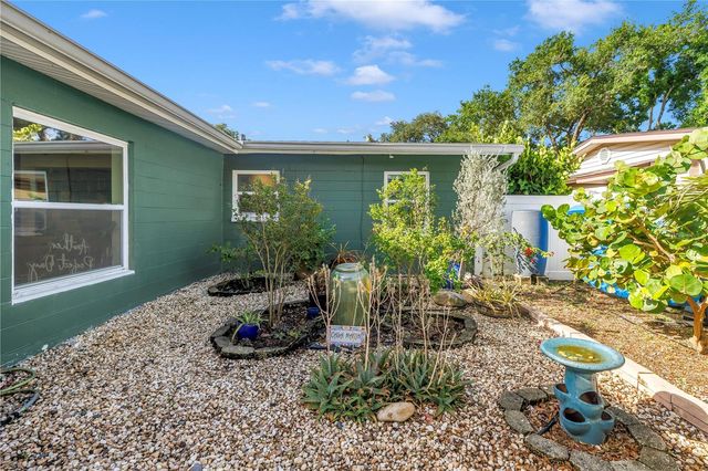 263 42ND AVENUE NE, St Petersburg, FL 33703