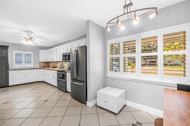 263 42ND AVENUE NE, St Petersburg, FL 33703