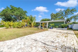 263 42ND AVENUE NE, St Petersburg, FL 33703