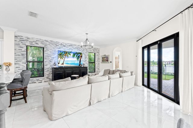 647 Edgebrook Lane, Royal Palm Beach, FL 33411