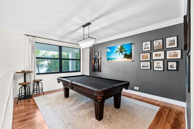 647 Edgebrook Lane, Royal Palm Beach, FL 33411