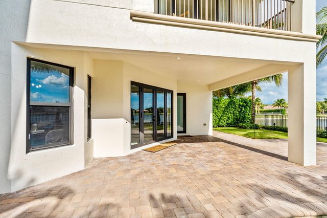 647 Edgebrook Lane, Royal Palm Beach, FL 33411