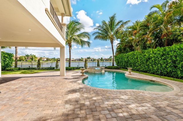 647 Edgebrook Lane, Royal Palm Beach, FL 33411