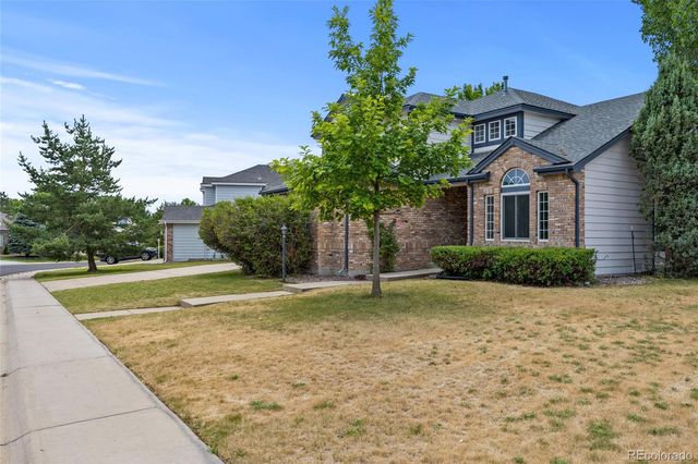 5807 S Espana Street, Aurora, CO 80015