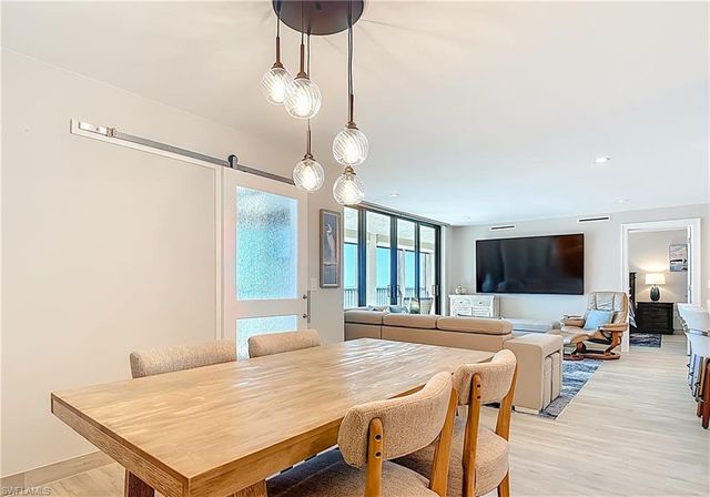 10851 Gulf Shore DR 1004, Naples, FL 34108