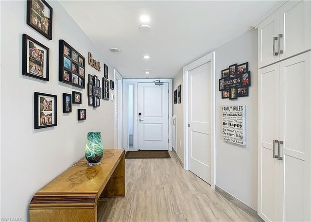 10851 Gulf Shore DR 1004, Naples, FL 34108