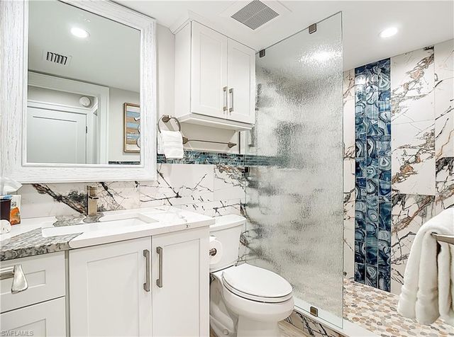 10851 Gulf Shore DR 1004, Naples, FL 34108