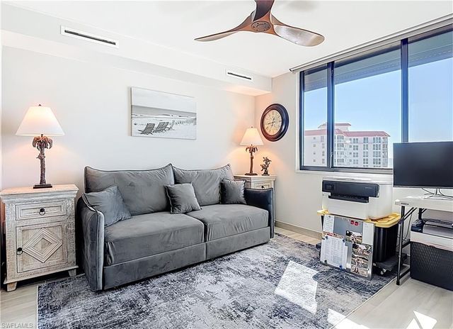 10851 Gulf Shore DR 1004, Naples, FL 34108