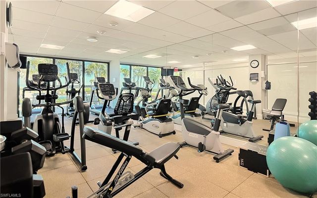 10851 Gulf Shore DR 1004, Naples, FL 34108