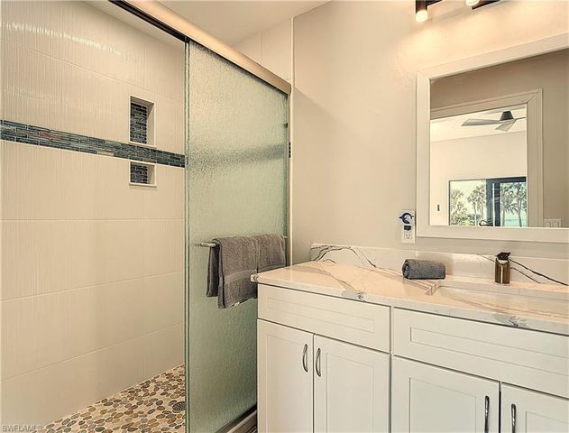 10851 Gulf Shore DR 1004, Naples, FL 34108