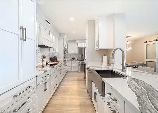 10851 Gulf Shore DR 1004, Naples, FL 34108