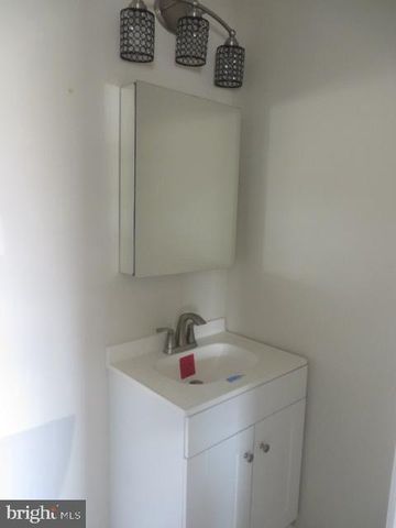 651 N 44TH ST, Philadelphia, PA 19104