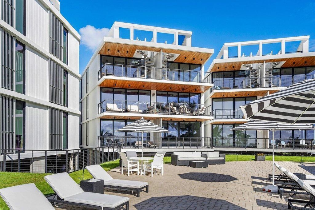 106 Inlet Way 304, Palm Beach Shores, FL 33404