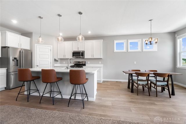 425 Snowdrop Drive, Yellow Springs Vlg, OH 45387