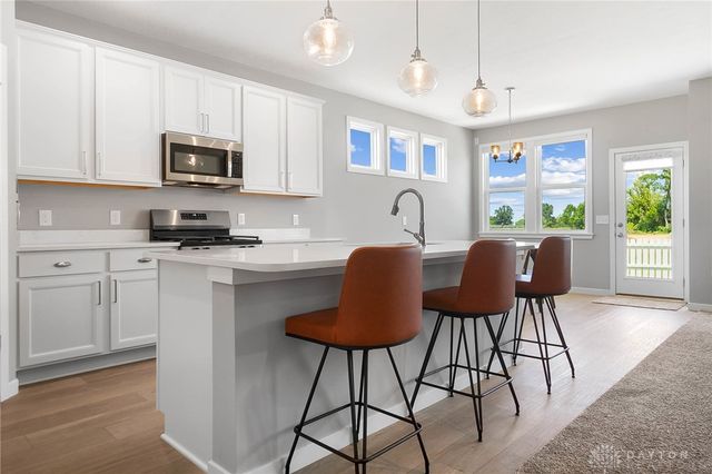 425 Snowdrop Drive, Yellow Springs Vlg, OH 45387