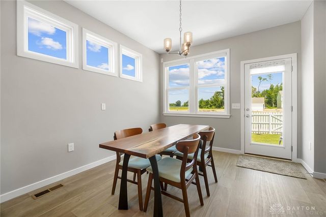 425 Snowdrop Drive, Yellow Springs Vlg, OH 45387
