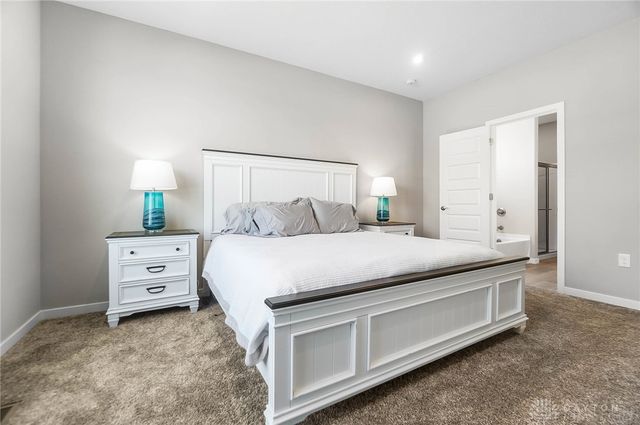 425 Snowdrop Drive, Yellow Springs Vlg, OH 45387