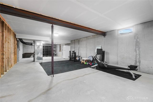 425 Snowdrop Drive, Yellow Springs Vlg, OH 45387