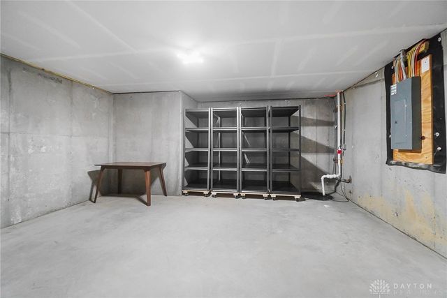 425 Snowdrop Drive, Yellow Springs Vlg, OH 45387