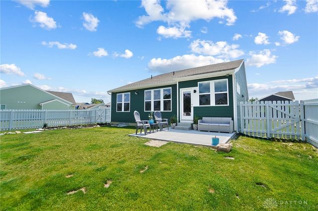425 Snowdrop Drive, Yellow Springs Vlg, OH 45387
